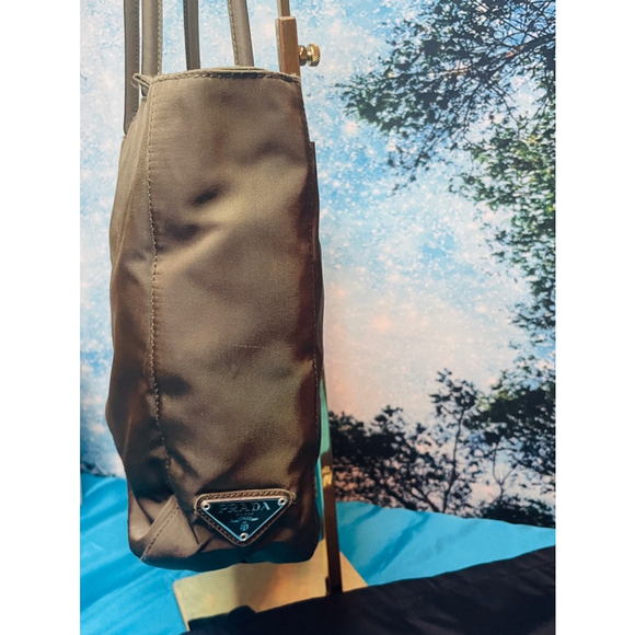 Prada Tote Bag Medium Olive Green VGC with COA Card & Dust Bag - Picture 3 of 16